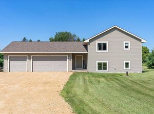 1102 178th St, Hammond, WI 54015