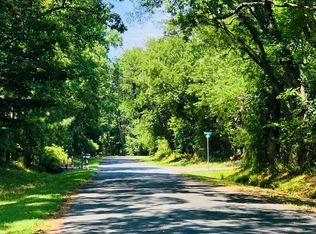 94 Swan Dr, Machipongo, VA 23405