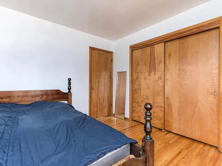 1402 W 4th St — Photo 6