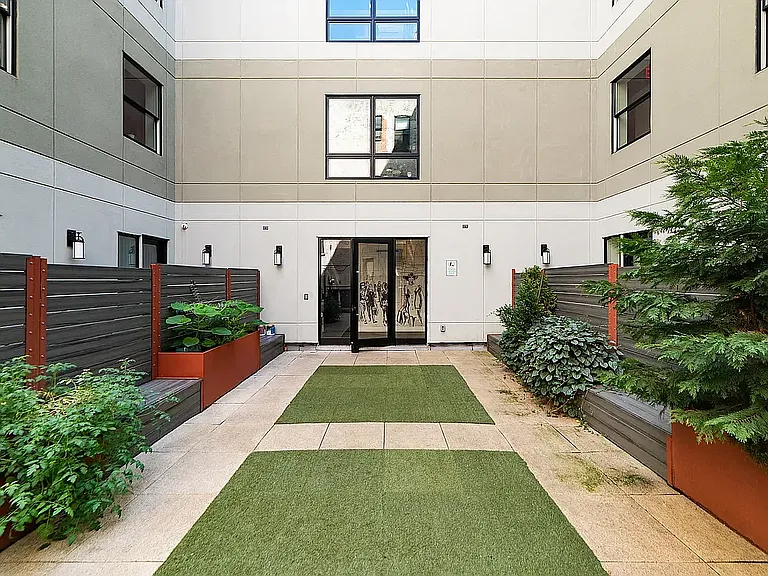 806 Saint Johns Pl #1B — Photo 20