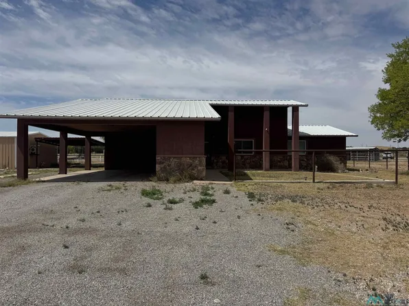 2504 Quarter Horse Dr, Artesia, NM 88210
