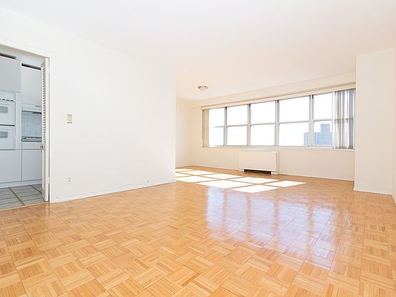 2nd image of 555 Kappock St APT 16U