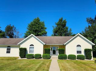 1725 Possum Ln, Centralia, IL 62801