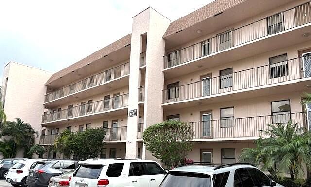 1st image of 2711 NW 104th Avenue #106