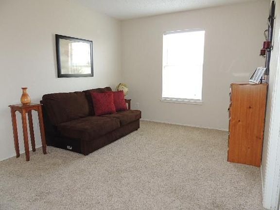 5th image of 4012 Appleyard Dr
