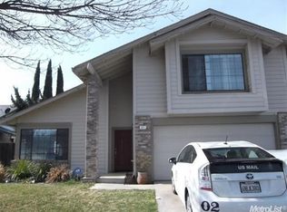 577 Clover Ave, Patterson, CA 95363