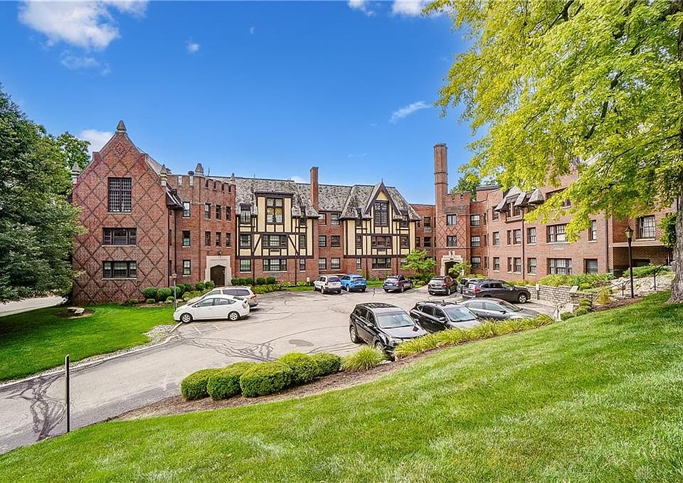 1st image of 1211 Far Hills Ave APT 220