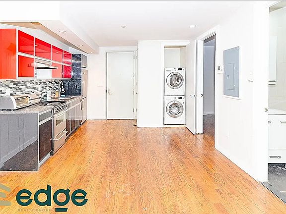 5th image of 274 Jefferson St #3A