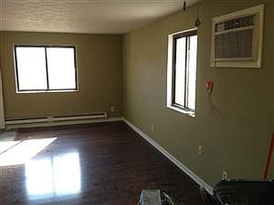 2nd image of 1604 Jackson Ln APT 2