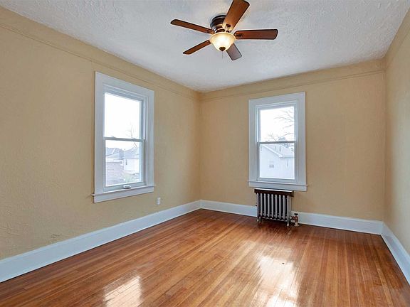 3rd image of 200-16 45th Ave