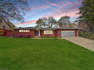 8 S Pickel Ave, Washington, NJ 07882