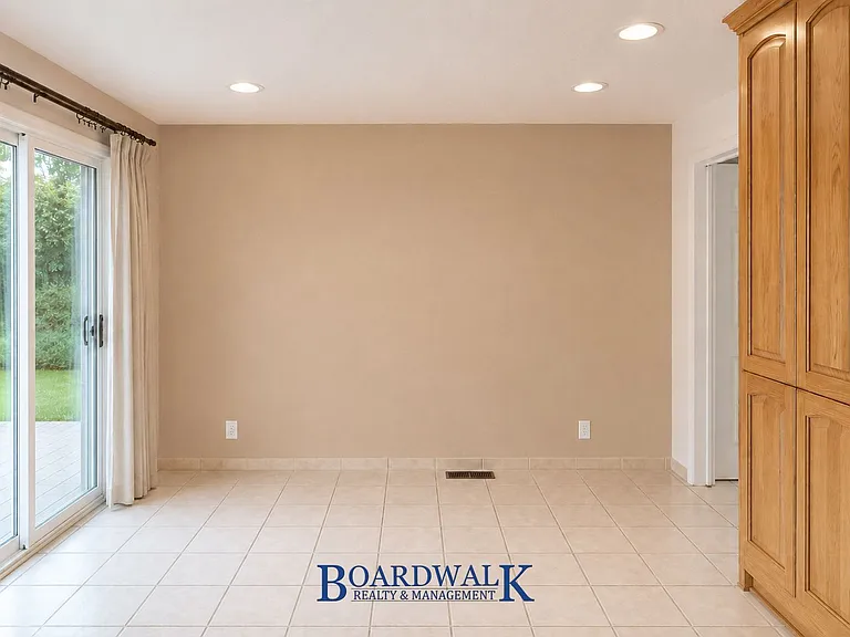 3303 W Hector Dr — Photo 13