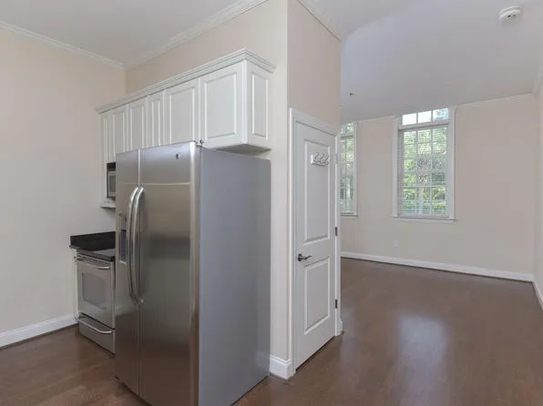 705 Maple St APT F104, Columbia, SC 29205
