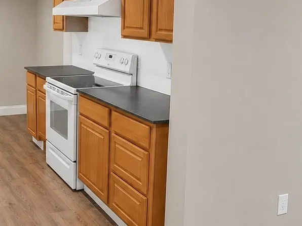 76 High St #10, Exeter, NH 03833