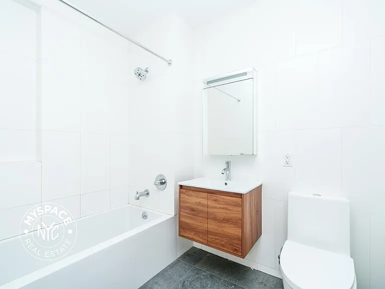 280 Meeker Ave #905 — Photo 6