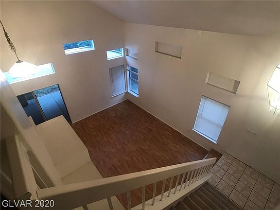 3rd image of 9312 Sun Rose Ave