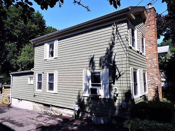 2nd image of 113 Franklin St