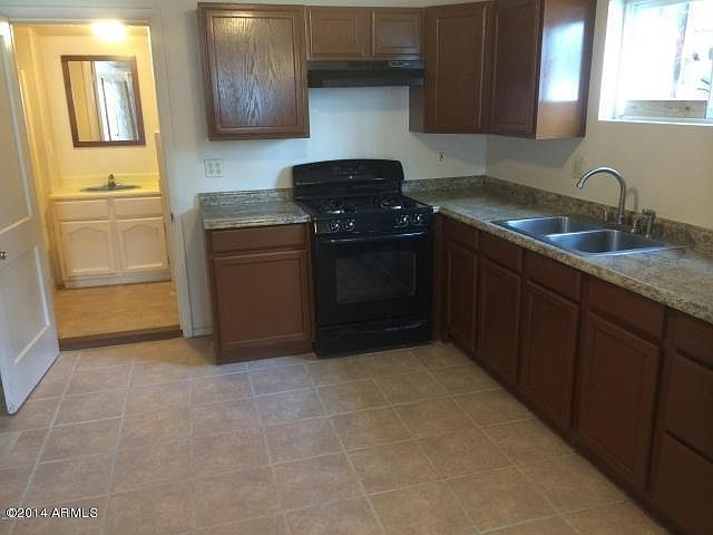 2nd image of 858 E Millett Ave