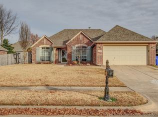 2100 W Austin St S, Broken Arrow, OK 74011