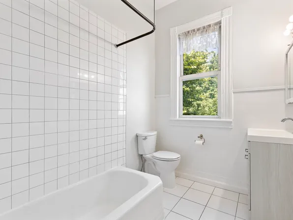 11 Hudson Place image 6 of 16