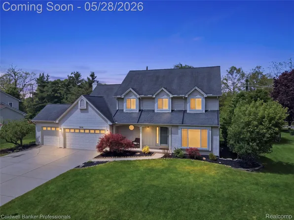 7210 Willow Oak Dr, West Bloomfield, MI 48324