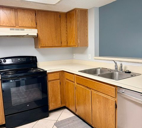 5th image of 5627 Greatpine Ln N