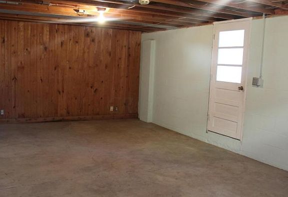 4th image of 310 W Hubert Ave