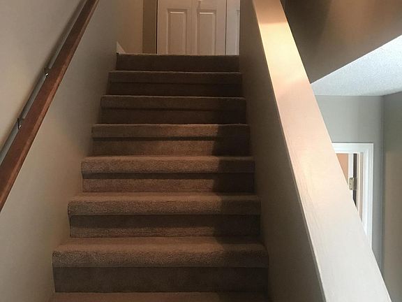 5th image of 2104 Silverbrook Dr
