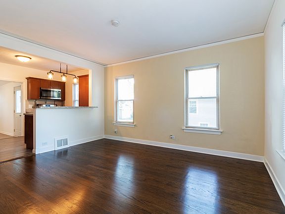2nd image of 9417 S Clifton Park Ave