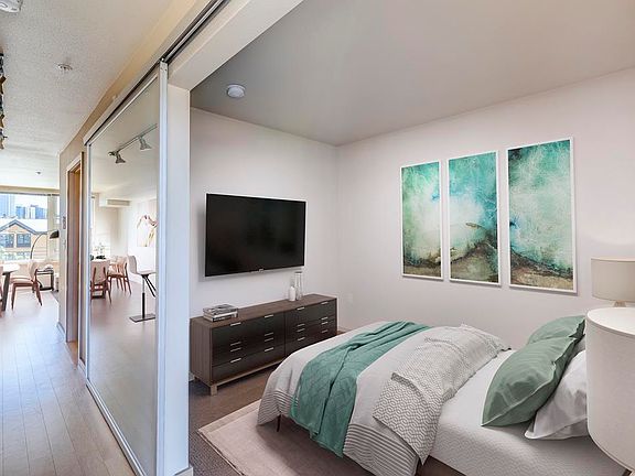 5th image of 708 6th Ave N #320