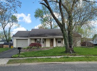 11 Granby Ln, Willingboro, NJ 08046