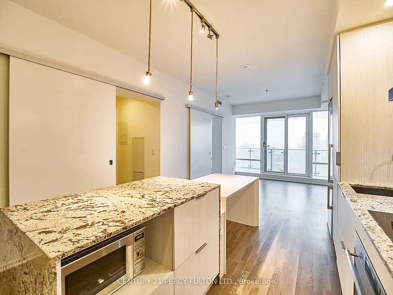 1 Bloor St E #3605 — Photo 9
