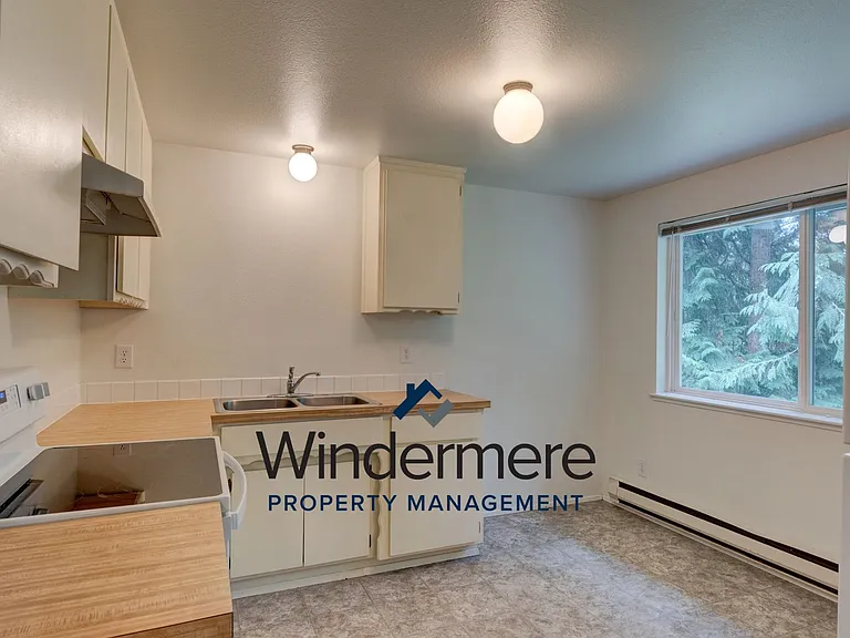 1510: 4146 Kimberly Way — Photo 2