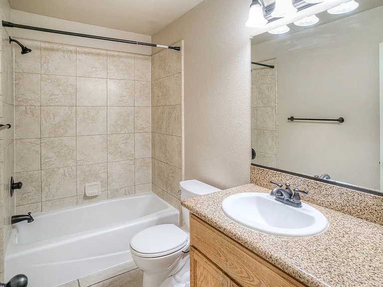 960 Myrtle Ave — Photo 11