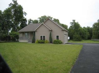 1033 N Forest Rd, Buffalo, NY 14221