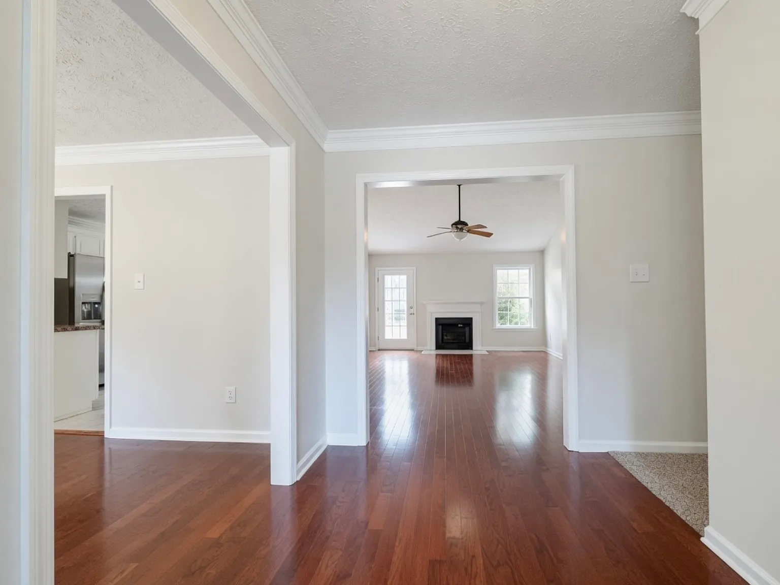 257 Lakeside Ln — Photo 4
