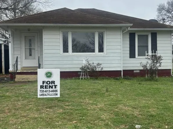 1095 E Jackson St, Milan, TN 38358