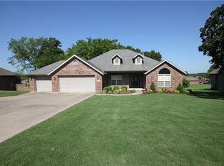 925 Hillcroft Ter, Cave Springs, AR 72718