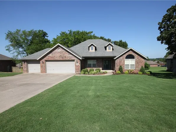 925 Hillcroft Ter, Cave Springs, AR 72718