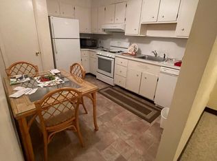 175 N Vine St APT 1E, Hazleton, PA 18201