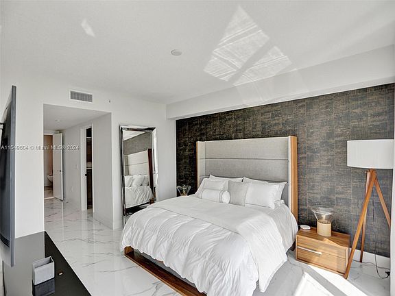 4th image of 330 Sunny Isles Blvd Unit 5-902