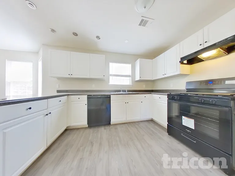5873 Cobalt Dr — Photo 7