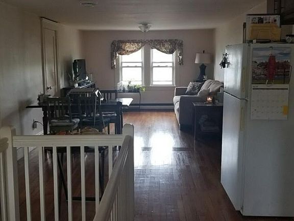2nd image of 82 Verchild St APT 5