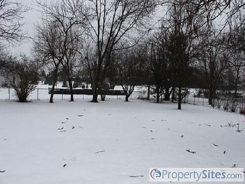 4th image of 942 Candy Ln