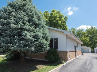 1804 N Center St, Crest Hill, IL 60403