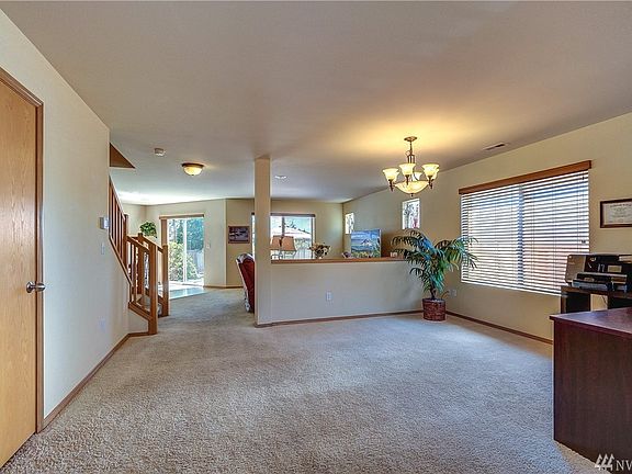 5th image of 9920 198th Avenue Ct E