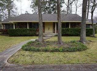 41 Greentree Ln, Conroe, TX 77304