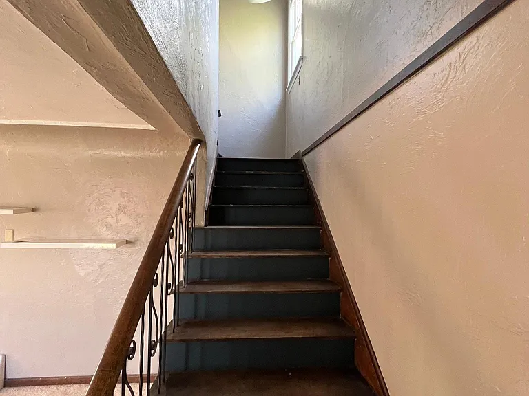 800 Yakima St — Photo 9