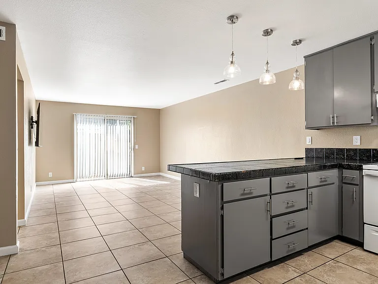 Cedar Park Apartments — Photo 14