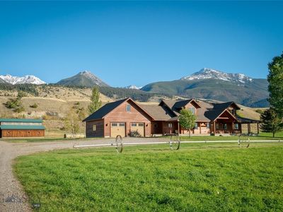 1986 E River Rd, Livingston, MT, 59047
